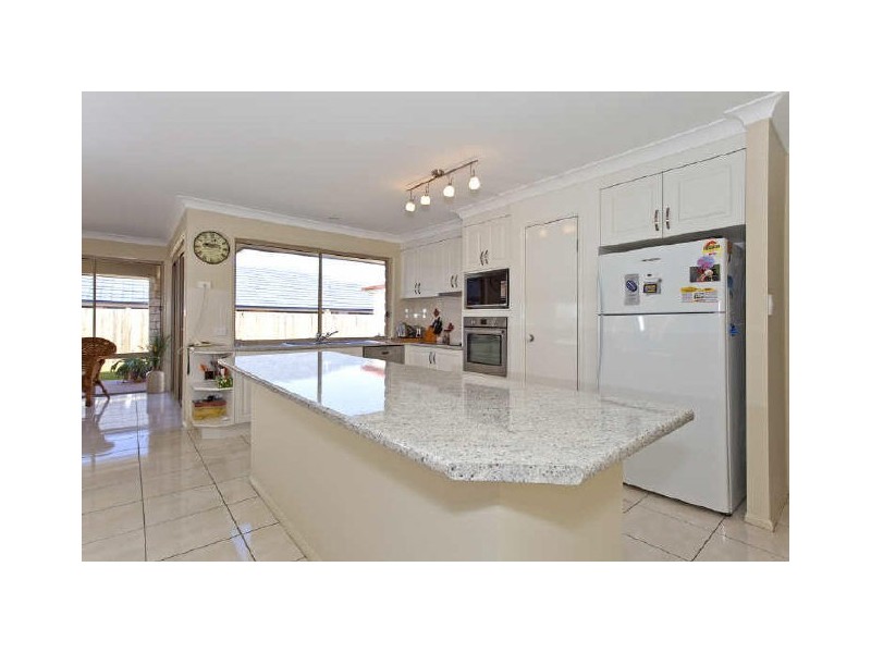 11 Aspen Place, Redland Bay QLD 4165