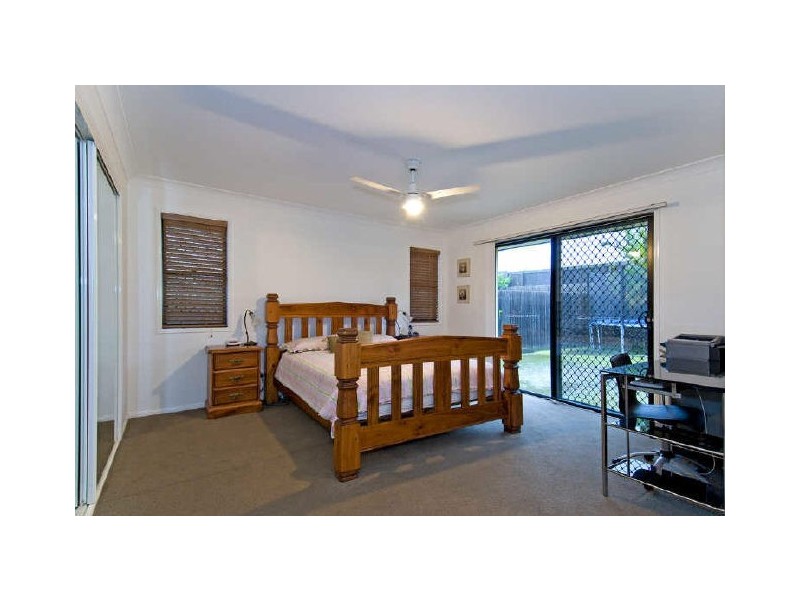 8 Glenbrook Avenue, Victoria Point QLD 4165