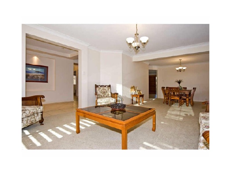 4 Orpheus Place, Redland Bay QLD 4165