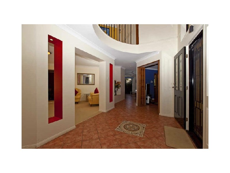 18 Gladebourne Crescent, Victoria Point QLD 4165