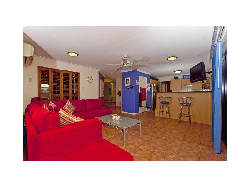 18 Gladebourne Crescent, Victoria Point QLD 4165