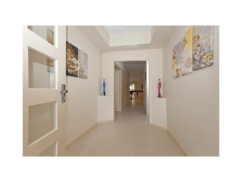 8A Tathra Street, Redland Bay QLD 4165