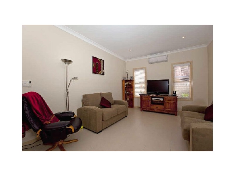 8A Tathra Street, Redland Bay QLD 4165