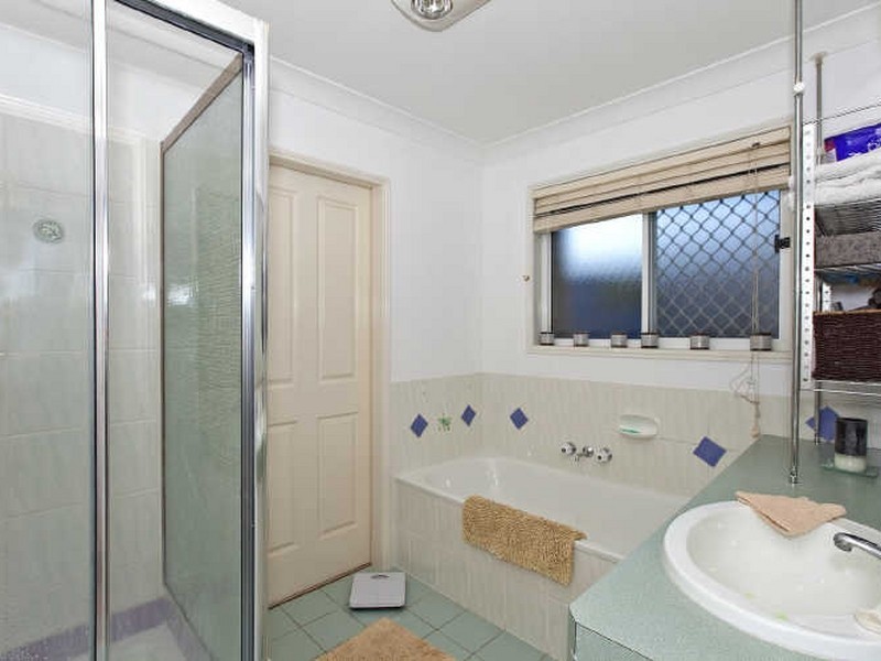 16 Babamande Street, Redland Bay QLD 4165