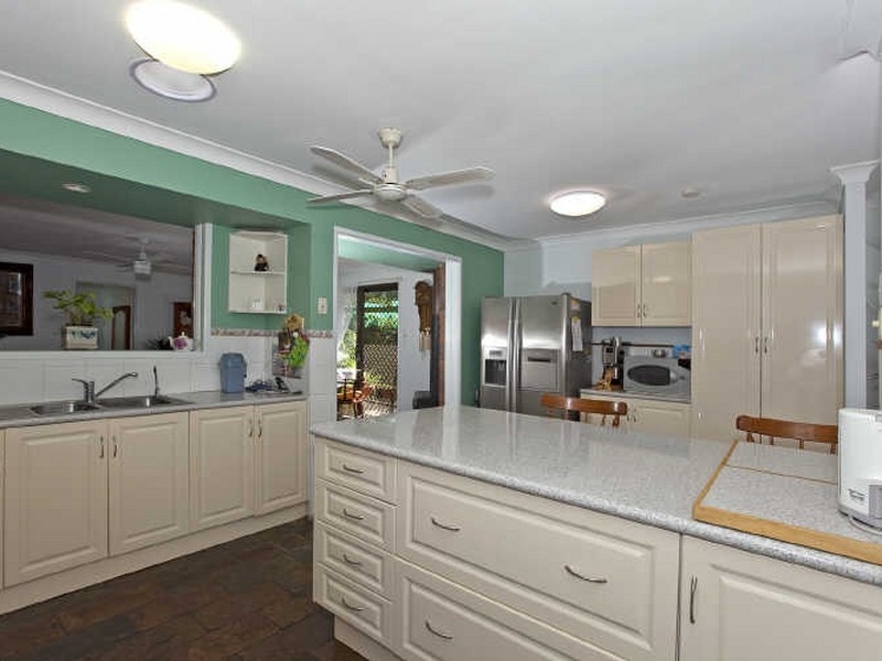 12 Sutton Street, Victoria Point QLD 4165