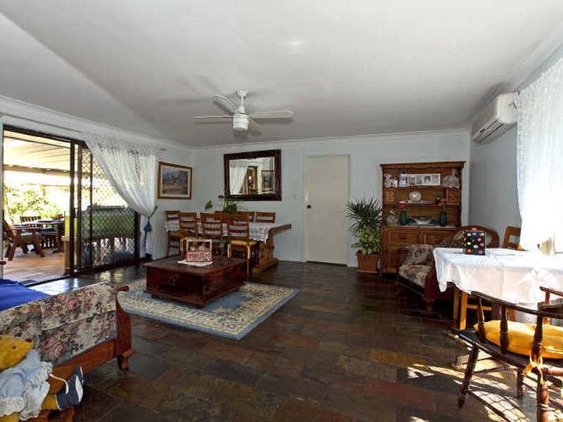 12 Sutton Street, Victoria Point QLD 4165
