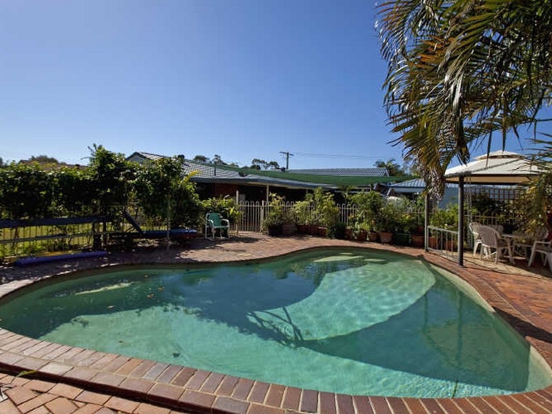 12 Sutton Street, Victoria Point QLD 4165