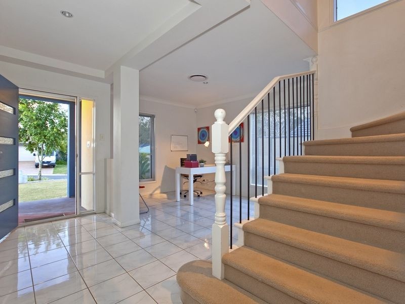 29 Caswell Cres, Redland Bay QLD 4165