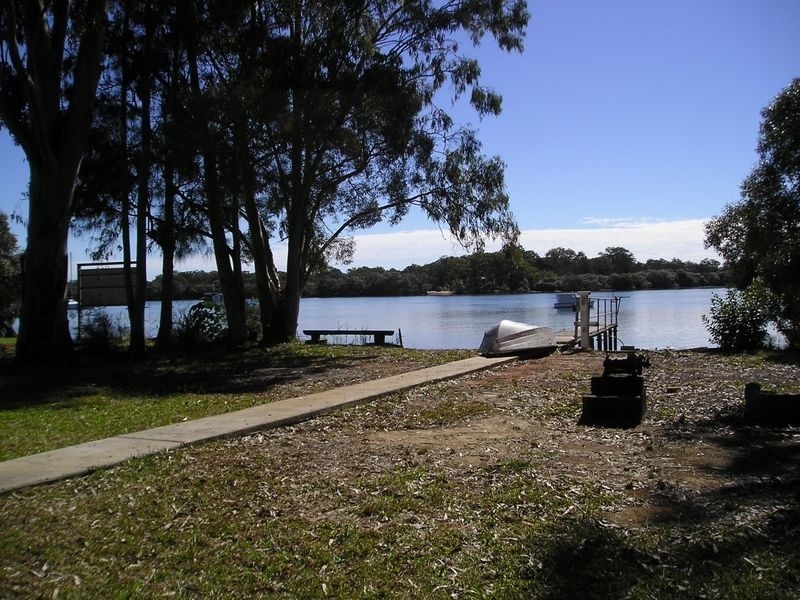 24 Douglas Street, Russell Island QLD 4184