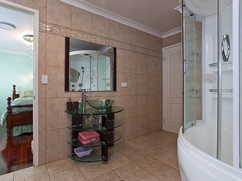 1A Waterfront Easement, Redland Bay QLD 4165