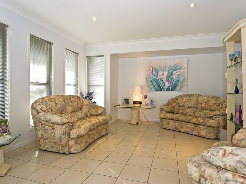 9 Syracuse Street, Redland Bay QLD 4165