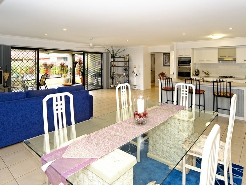 9 Syracuse Street, Redland Bay QLD 4165