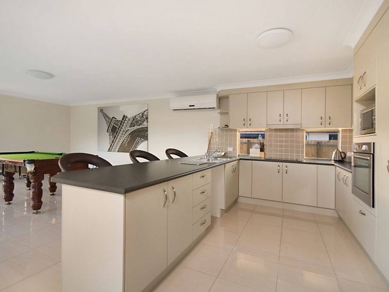 8 River Gum Court, Loganholme QLD 4129