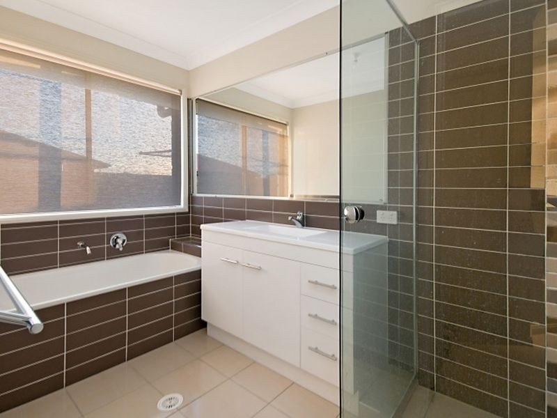 8 River Gum Court, Loganholme QLD 4129