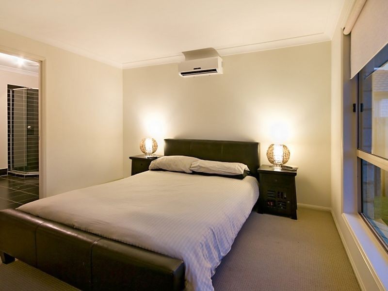 8 River Gum Court, Loganholme QLD 4129