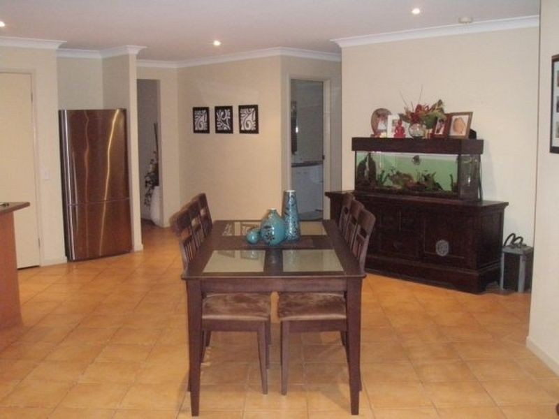 8 Holborn Court, Alexandra Hills QLD 4161