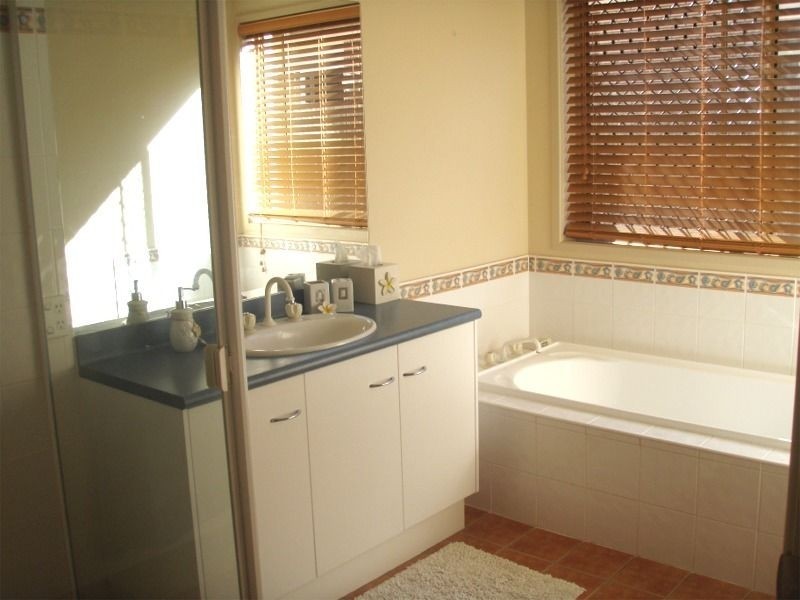 8 Holborn Court, Alexandra Hills QLD 4161