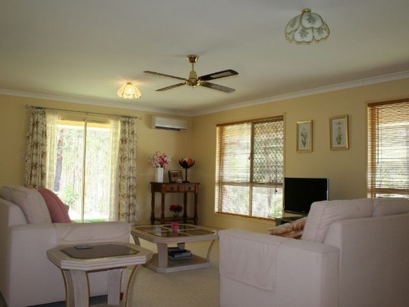 11 Gordonia Drive, Redland Bay QLD 4165