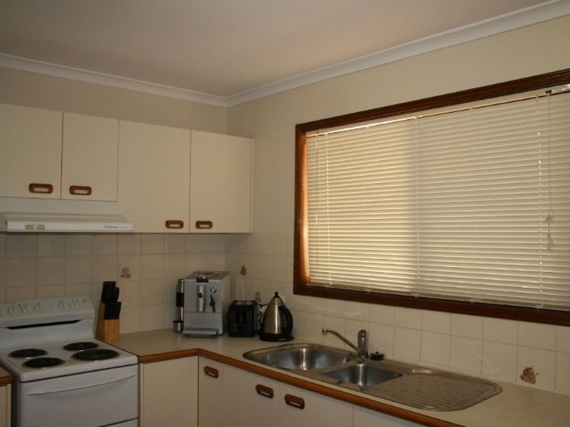 11 Albatross Street, Victoria Point QLD 4165