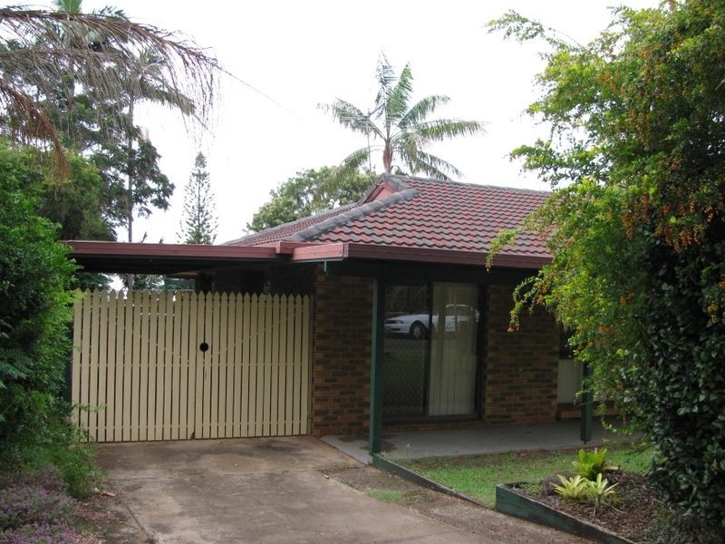 11 Albatross Street, Victoria Point QLD 4165