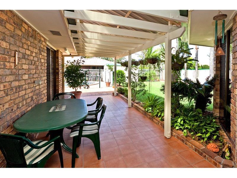22 Oak Street, Victoria Point QLD 4165