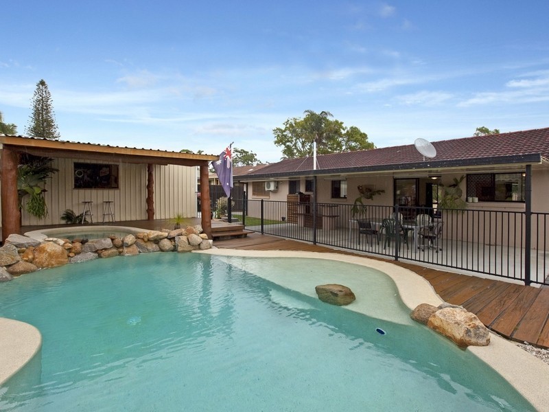 11 Sycamore Parade, Victoria Point QLD 4165