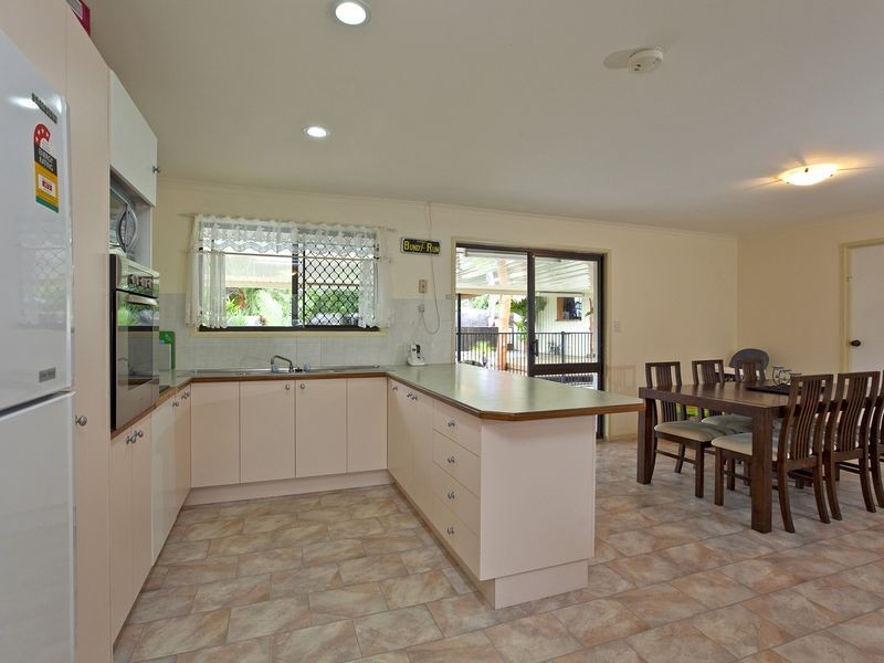 11 Sycamore Parade, Victoria Point QLD 4165