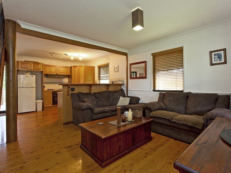 121 Cane Street, Redland Bay QLD 4165