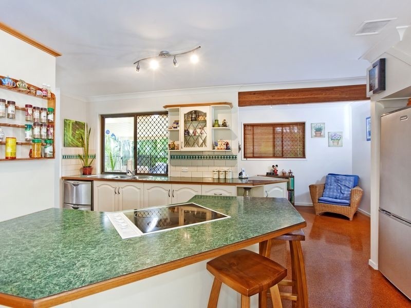 5 Macadamia St, Victoria Point QLD 4165