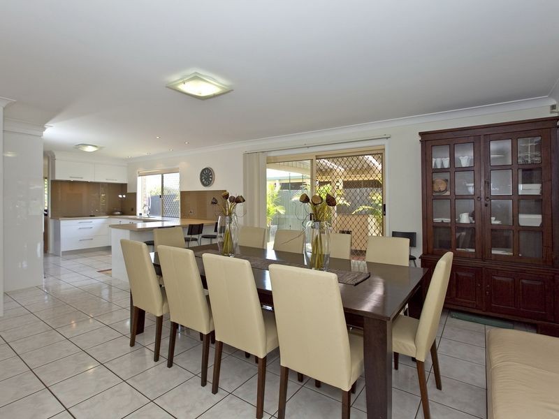 2 Bayswater Drive, Victoria Point QLD 4165