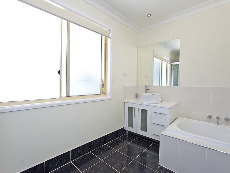 2 Bayswater Drive, Victoria Point QLD 4165
