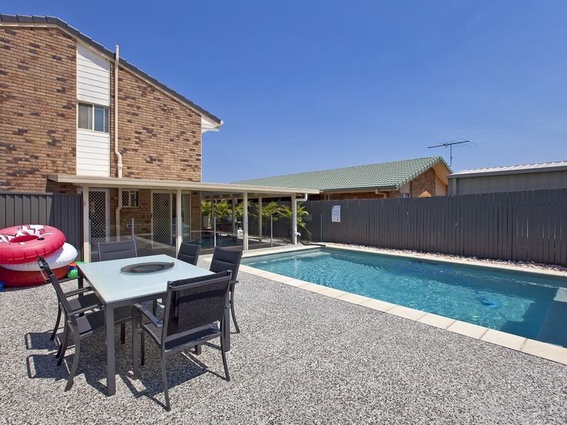 2 Bayswater Drive, Victoria Point QLD 4165