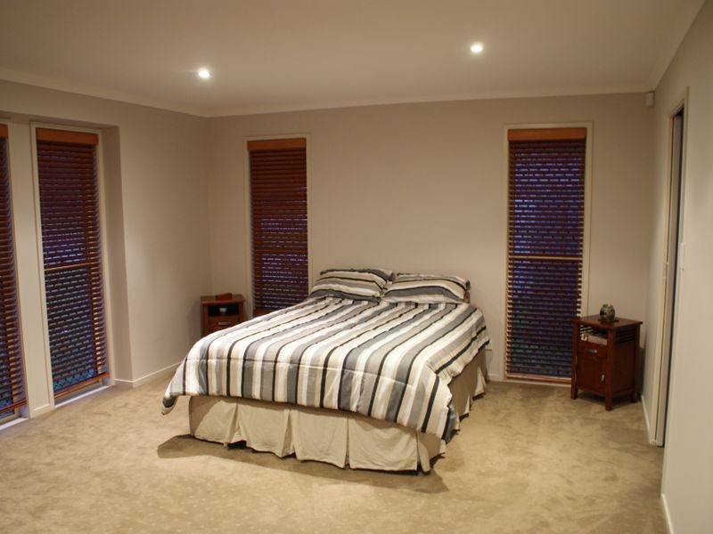 11 Portland Parade, Redland Bay QLD 4165