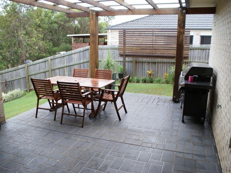 11 Portland Parade, Redland Bay QLD 4165
