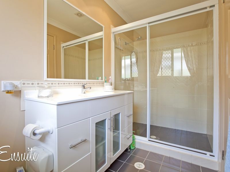 7 McConechy Drive, Victoria Point QLD 4165