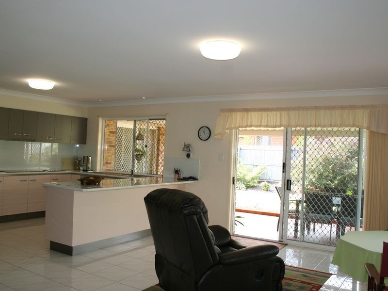 8 Cove Court, Victoria Point QLD 4165