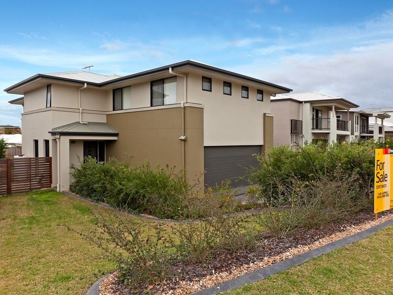 17 Lachlan Dr, Wakerley QLD 4154