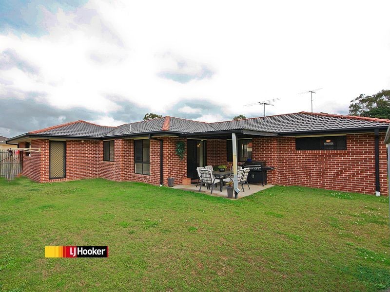 9 Marjorie Buckler Avenue, Redland Bay QLD 4165