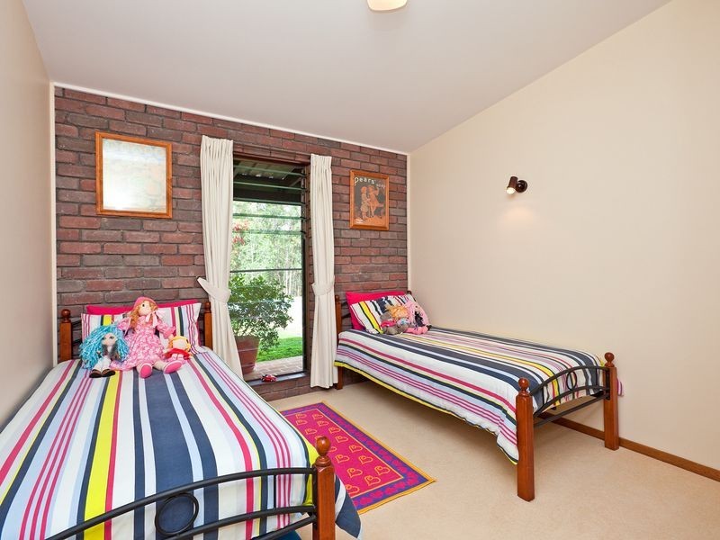 204 Avalon Road, Sheldon QLD 4157