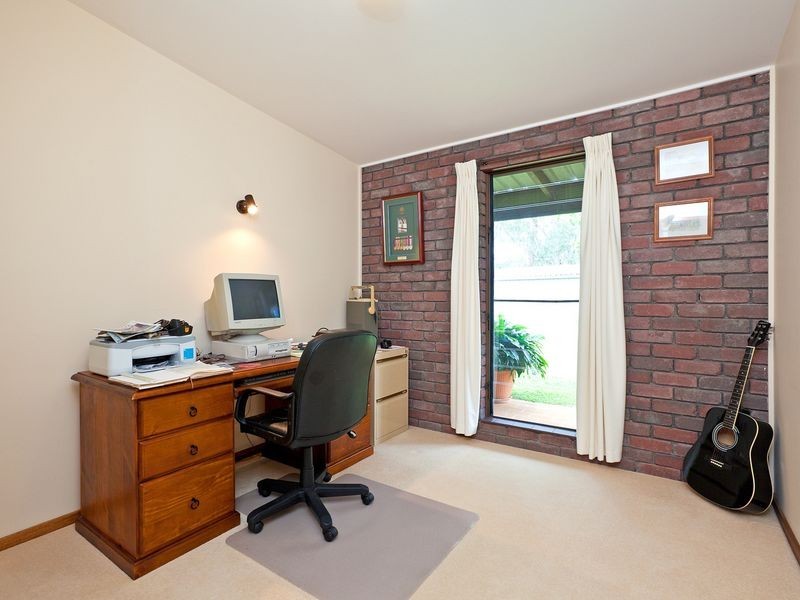 204 Avalon Road, Sheldon QLD 4157