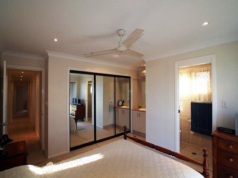 21 Tipplers Street, Victoria Point QLD 4165