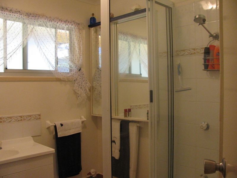 6 Christopher Street, Redland Bay QLD 4165