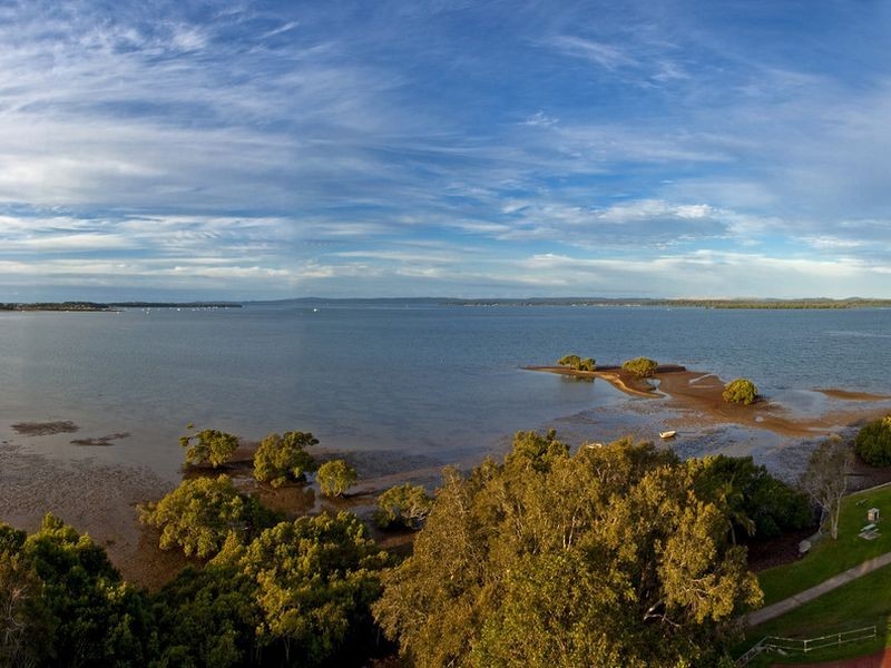18 Broadwater Terrace, Redland Bay QLD 4165