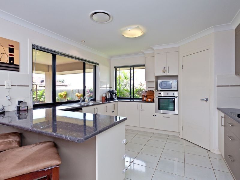 15 Cole St, Redland Bay QLD 4165
