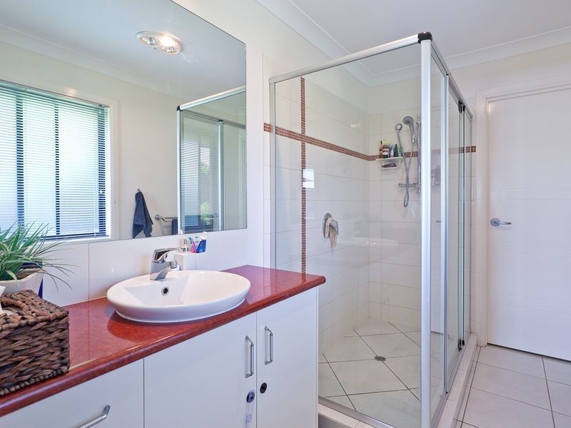 15 Cole St, Redland Bay QLD 4165