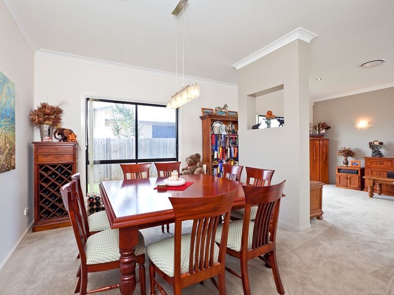 15 Cole St, Redland Bay QLD 4165