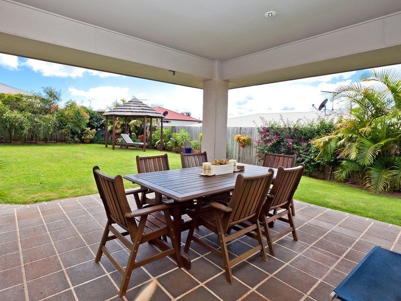 15 Cole St, Redland Bay QLD 4165