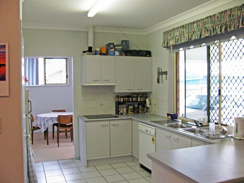 2 Applecross Close, Victoria Point QLD 4165