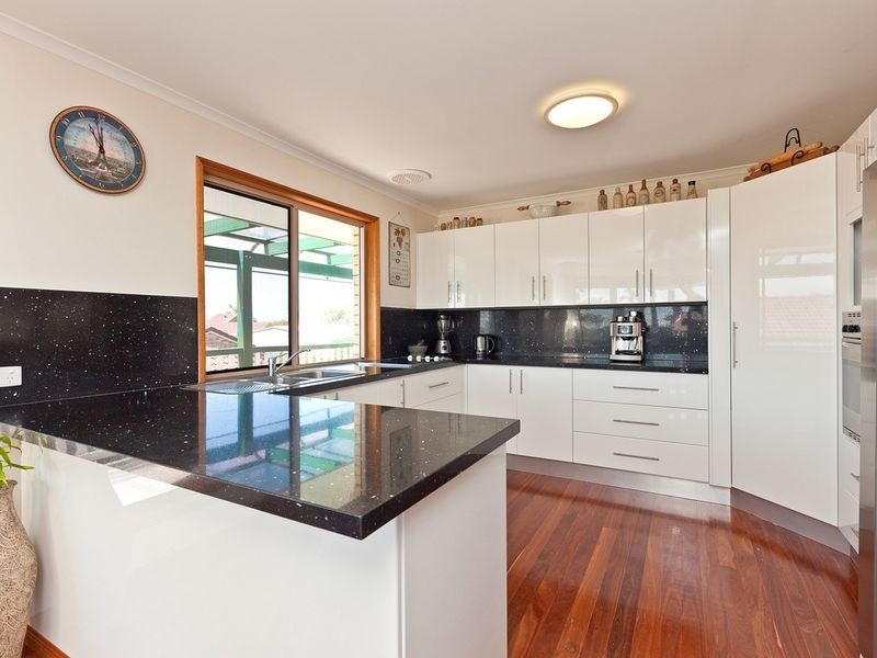 14 Finuge Court, Victoria Point QLD 4165