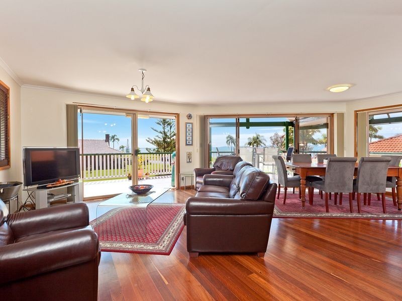 14 Finuge Court, Victoria Point QLD 4165